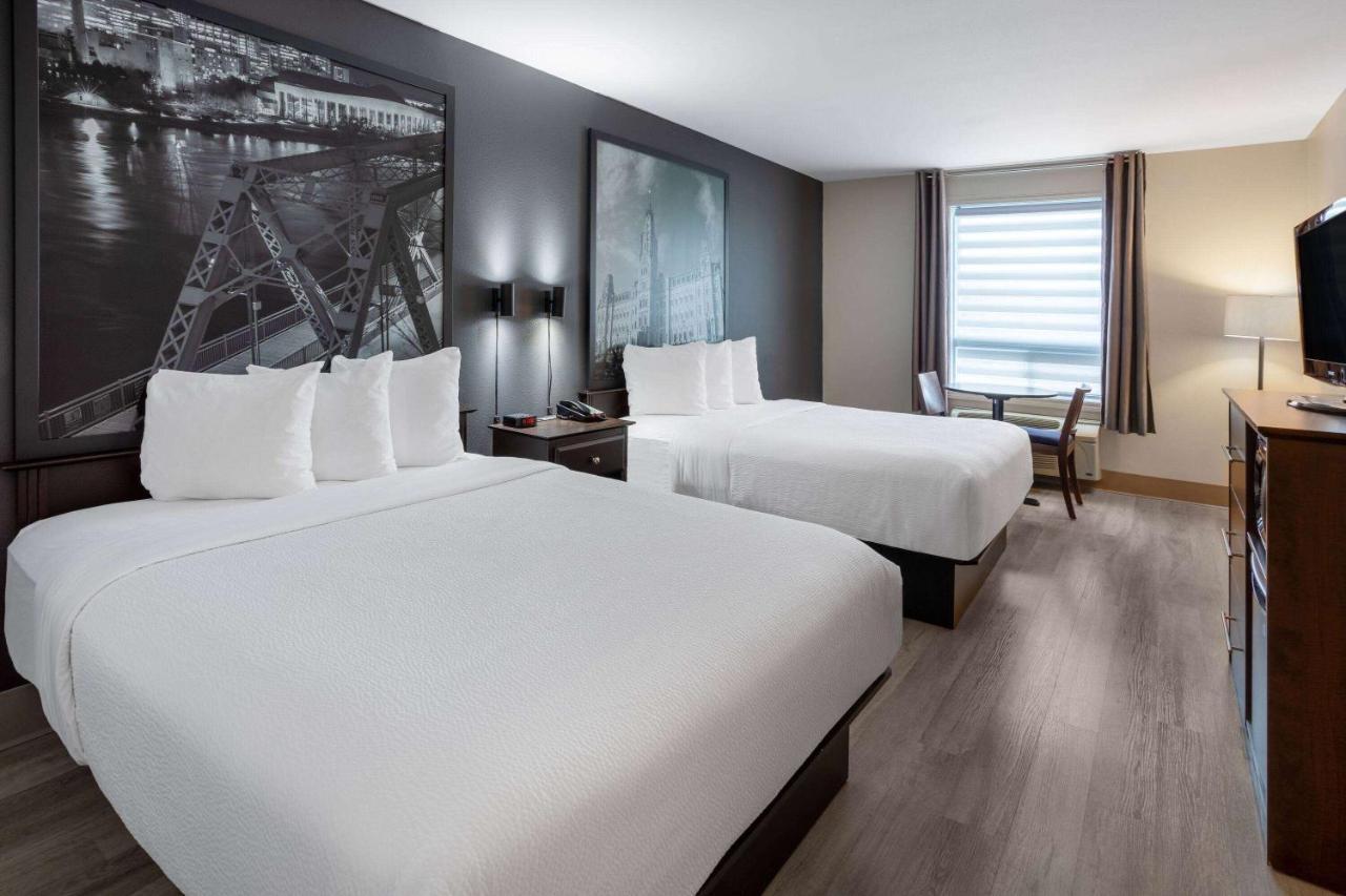 Super 8 By Wyndham Quebec City Quebeque Exterior foto